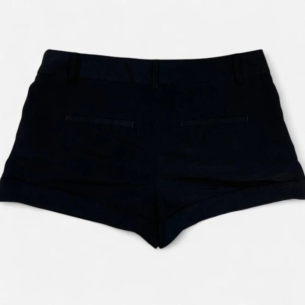 Express‎ Black Pleated Front Cuffed Dressy Shorts Size 6 Zip Mid Rise